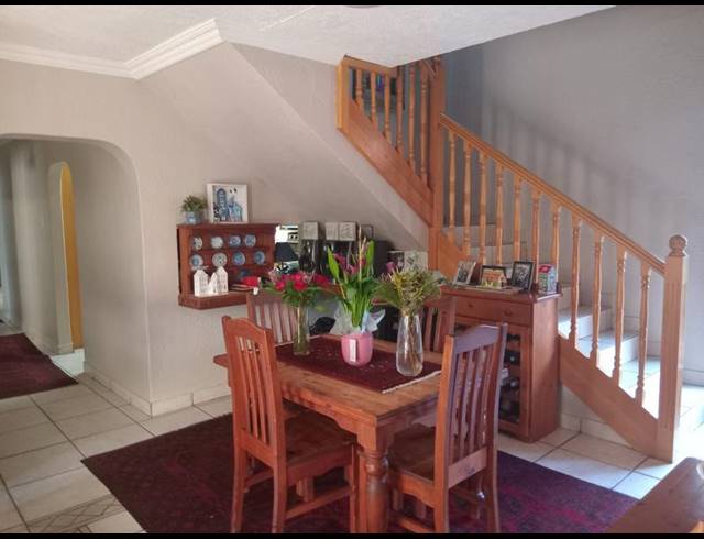 4 BEDROOM HOUSE FOR SALE IN ELDORAIGNE
